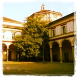 Ironia della sorte, quello stesso conservatorio di Milano oggi porta proprio il nome di Giuseppe Verdi.